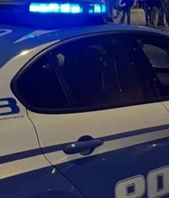 Scoperto a rubare alla Coin, aggredisce il vigilante e tenta la fuga