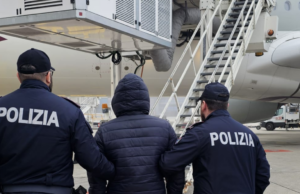 Espulsioni e revoche: 27 rimpatriati, 327 permessi annullati