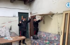 Occupano abusivamente un appartamento, arrivano i Carabinieri
