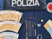Si finge perito del Tribunale e ruba oltre 6mila euro a due anziani