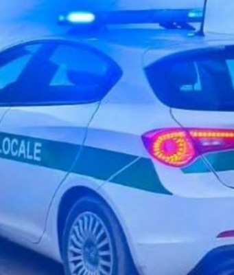 Guida senza patente su un’auto intestata a un defunto: denunciato