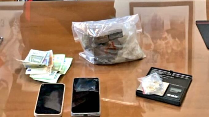 Scoperto un edificio abbandonato usato come deposito per la droga