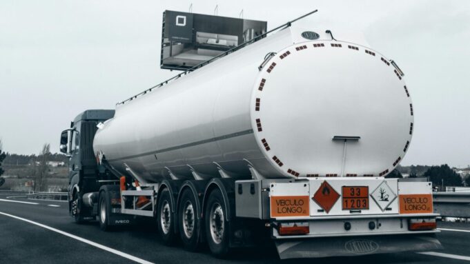 Tir benzina