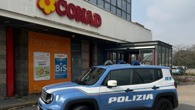 polizia al conad