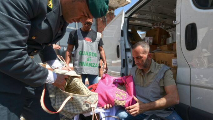 Contraffazione nel 2025 oltre 81 milioni di prodotti sequestrati