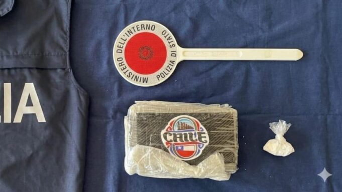 Oltre un chilo di droga nascosto in cantina tra i vestiti: arrestato
