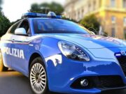 Preso dopo il furto al Conad, prende a calci e pugni gli agenti
