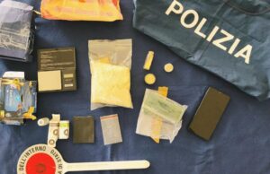 Riceve e spaccia la droga mentre è ai domiciliari: arrestato