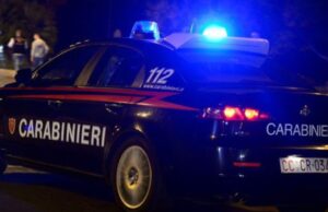Tentato omicidio, entra in casa e accoltella una donna per 800 euro