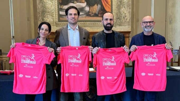 Torna StraWoman a Brescia, migliaia di donne in Piazza Vittoria