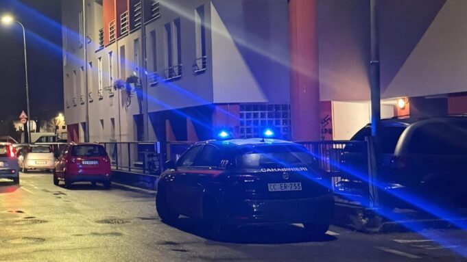Rissa all’alba, colpi con bottiglie rotte: due feriti e tre denunciati