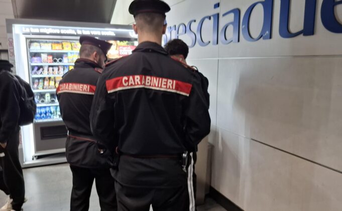 CARABINIERI METROPOLITANA BRESCIA FERMO