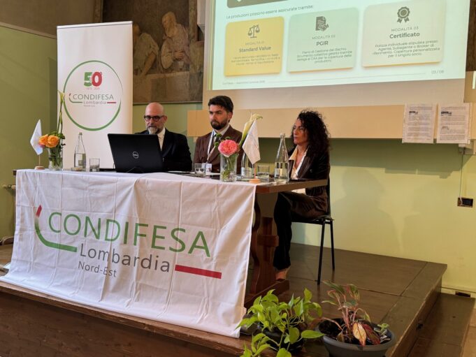 Direttore Alessandro Iengo con Presidente Giovanni Martinelli e Rosanna Volpe responsabile amministrativa Condifesa Lombardia Nord-Est