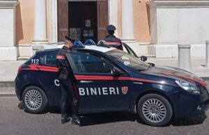 Finto carabiniere truffa il parroco, arrestato mentre riceve il denaro