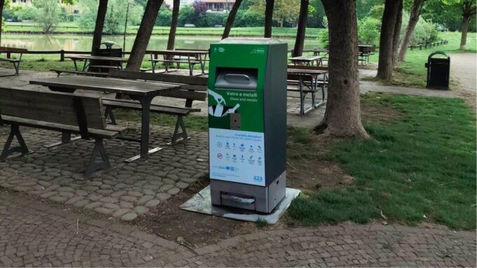 Il riciclo arriva nei parchi installati 15 nuovi contenitori per il vetro