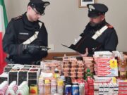 Oltre 2mila euro di merce sospetta, due denunciati per ricettazione