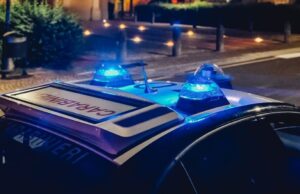 Sorpresi a rubare in villa, si lanciano dal balcone per sfuggire