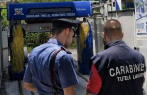 Spia con telecamere abusive i lavoratori in nero: locale chiuso
