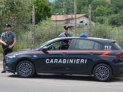 Auto di lusso e colma di merce rubata nel bagagliaio: 4 denunciate