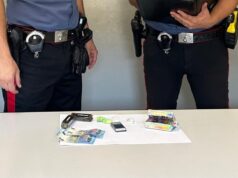Beccato di notte a vendere cocaina in strada: scatta l’arresto