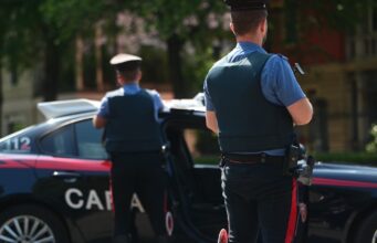 Fuga dopo un controllo: arrestato 25enne, aveva la patente ritirata