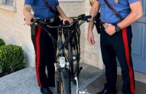 Denunciati per furto dopo il ritrovamento della bicicletta rubata