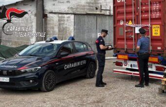 Discarica abusiva nel capannone: trovati 3mila metri cubi di rifiuti