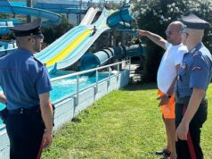 Avrebbe palpeggiato quattro ragazzine in piscina. Arrestato