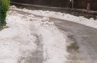 Violenta grandinata in Valle Trompia: ghiaccio, interventi e frane