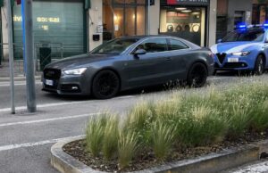 Folle fuga in auto a Brescia: arrestati due 19enni bresciani