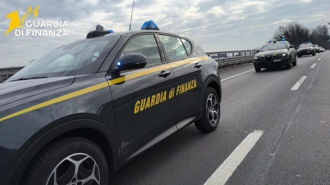Frode da 200 milioni 8 arresti, sequestri e base operativa a Chiari