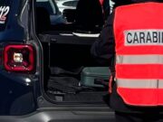 La compagna denuncia l’aggressione, il giudice dispone il carcere