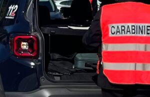 La compagna denuncia l’aggressione, il giudice dispone il carcere