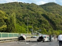 Frontale a Iseo, muoiono sul colpo due ragazze di 23 e 14 anni