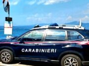 Ragazza derubata e spintonata in un locale di Manerba del Garda
