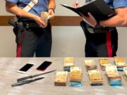 Fermato con 100mila euro e due coltelli nascosti sotto il sedile