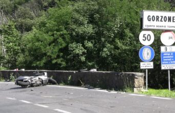 Darfo, violento scontro con la moto. 54enne morto sul colpo