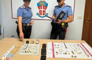 Anziana truffata da finti carabinieri, recuperati oro e denaro