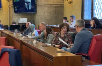 Via Camozzi, Azione e Lista Castelletti: “Gesto ignobile”