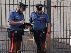 Marcheno, accoltella due colleghi dopo una lite in officina: arrestato