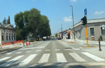 Il nuovo volto di via Milano “sbuca” tra chiusure e disagi quotidiani